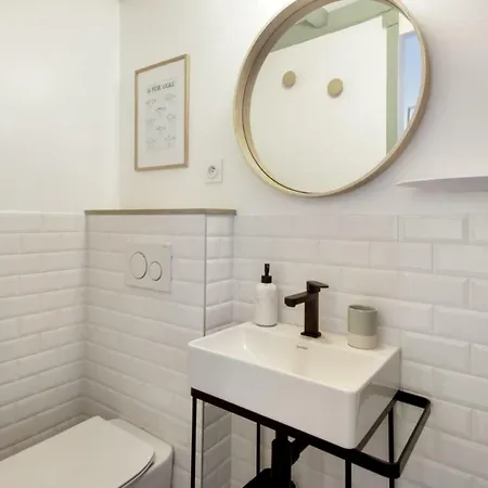 Studio Of Design Close To The Beaches Of - Welkeys *